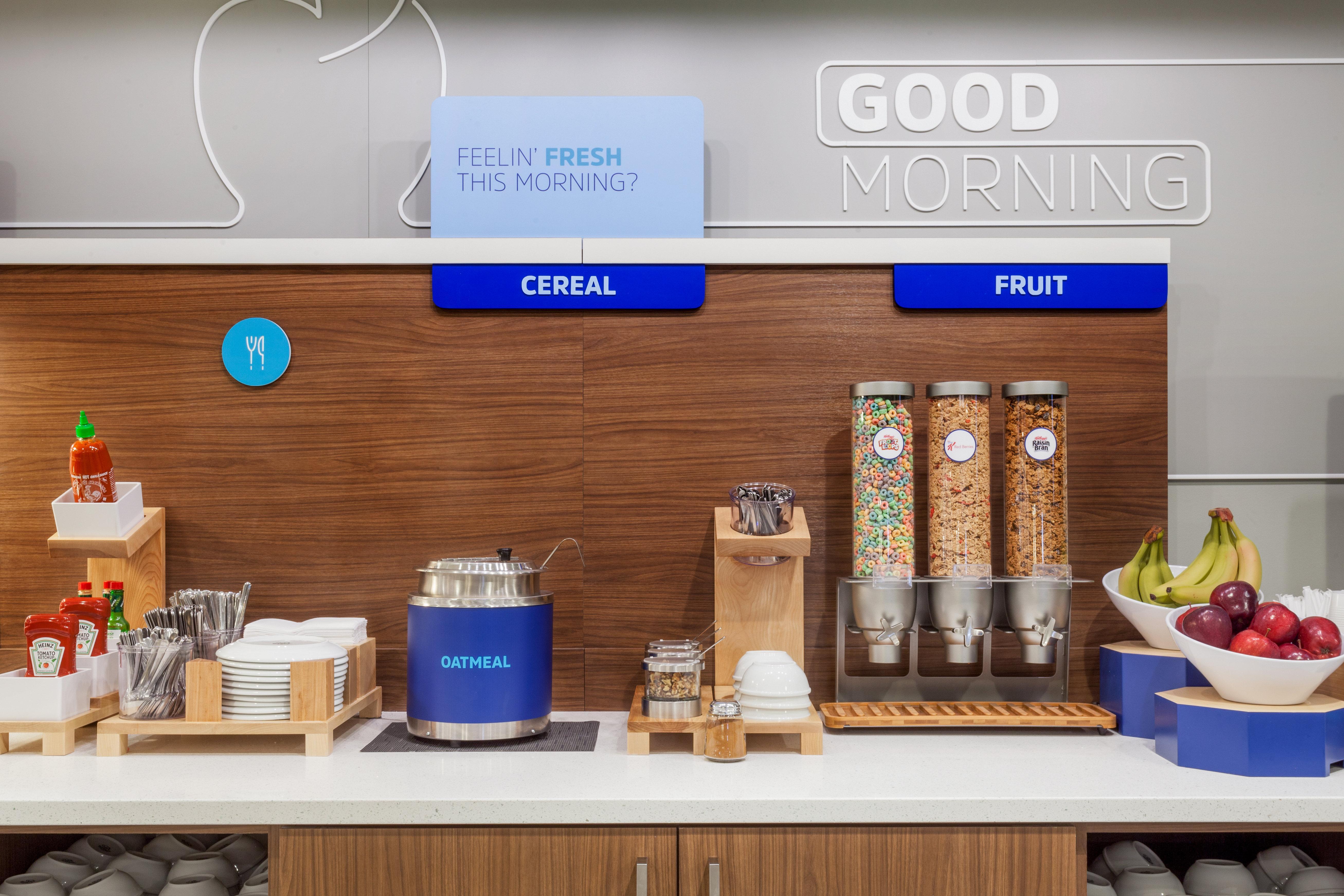 Holiday Inn Express & Suites - Staunton By Ihg Buitenkant foto