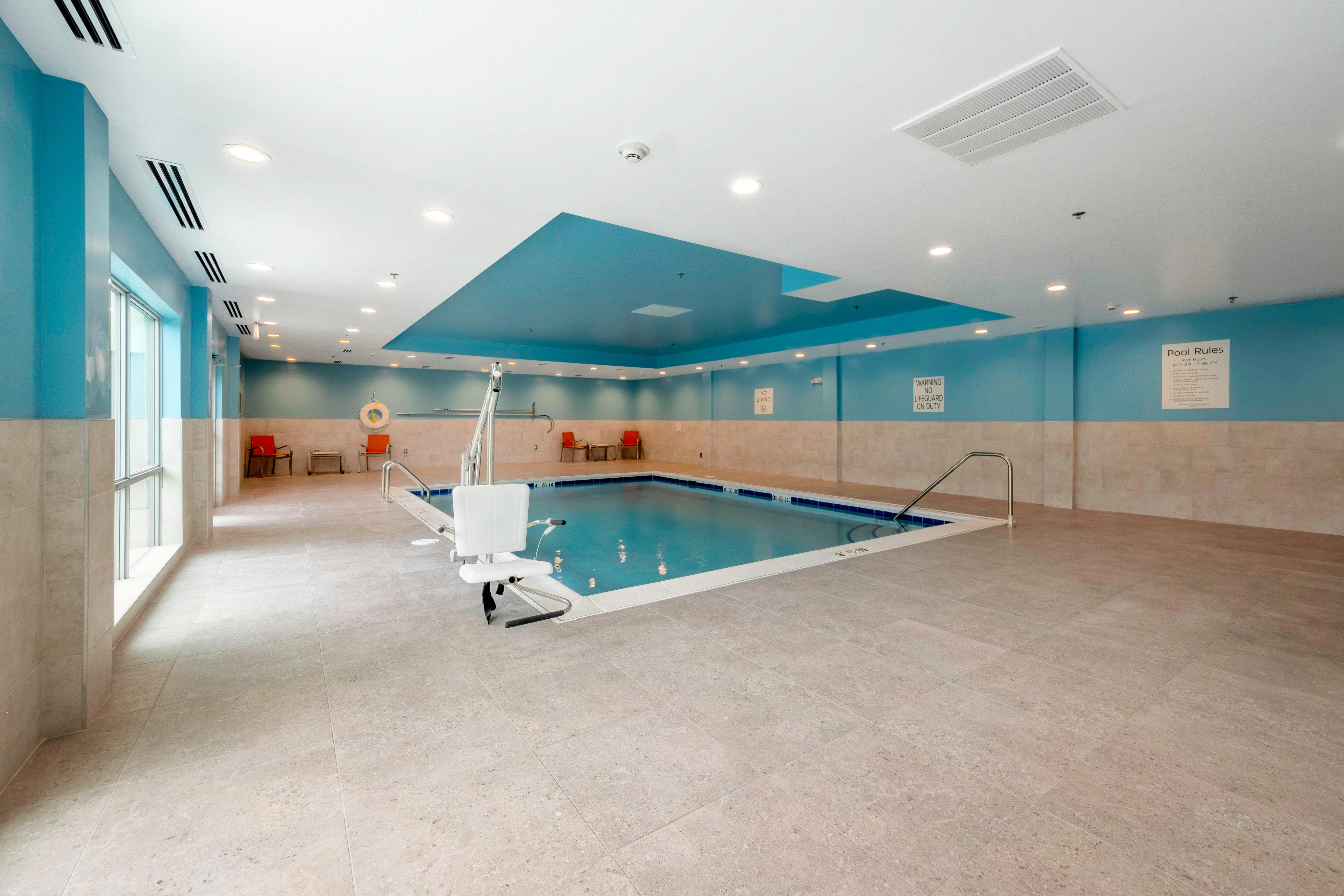 Holiday Inn Express & Suites - Staunton By Ihg Buitenkant foto