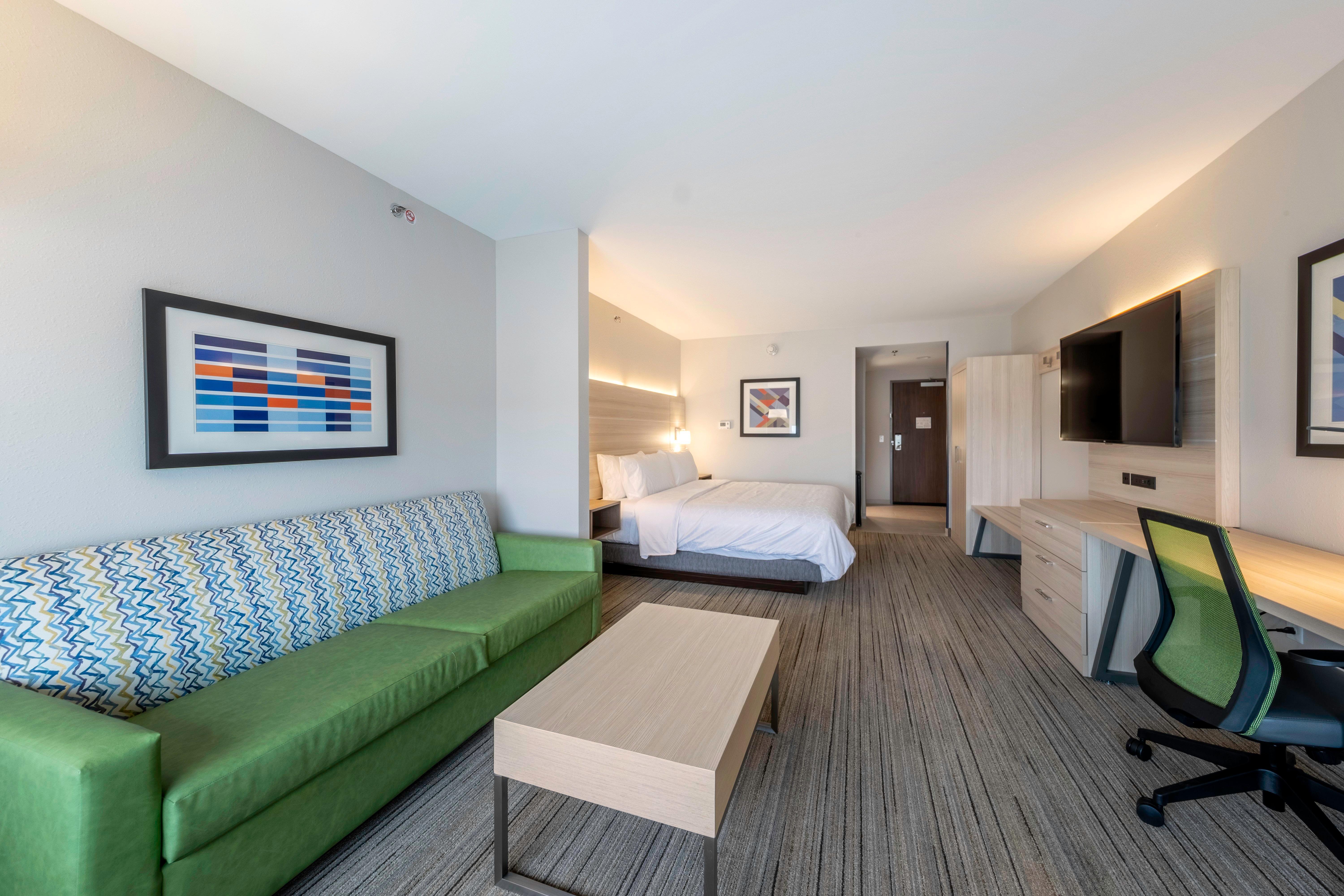 Holiday Inn Express & Suites - Staunton By Ihg Buitenkant foto