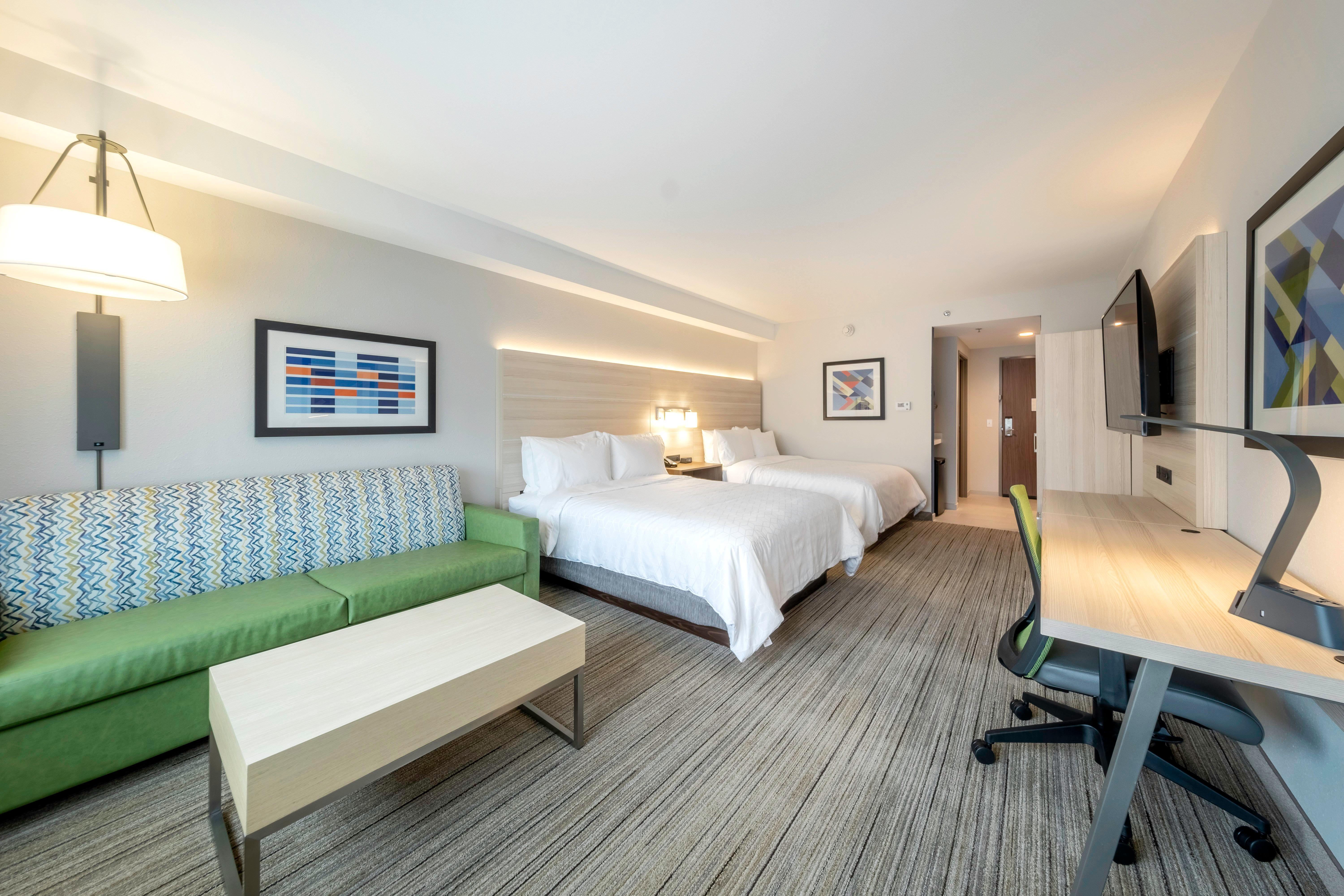 Holiday Inn Express & Suites - Staunton By Ihg Buitenkant foto