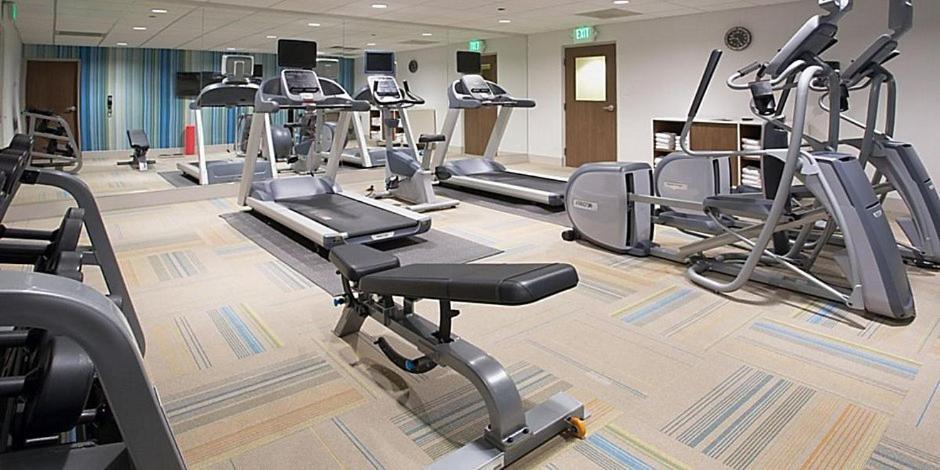 Holiday Inn Express & Suites - Staunton By Ihg Buitenkant foto