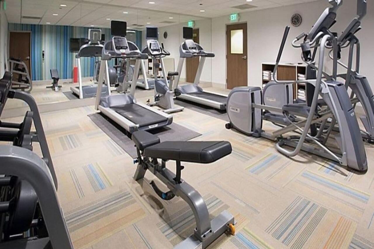 Holiday Inn Express & Suites - Staunton By Ihg Buitenkant foto